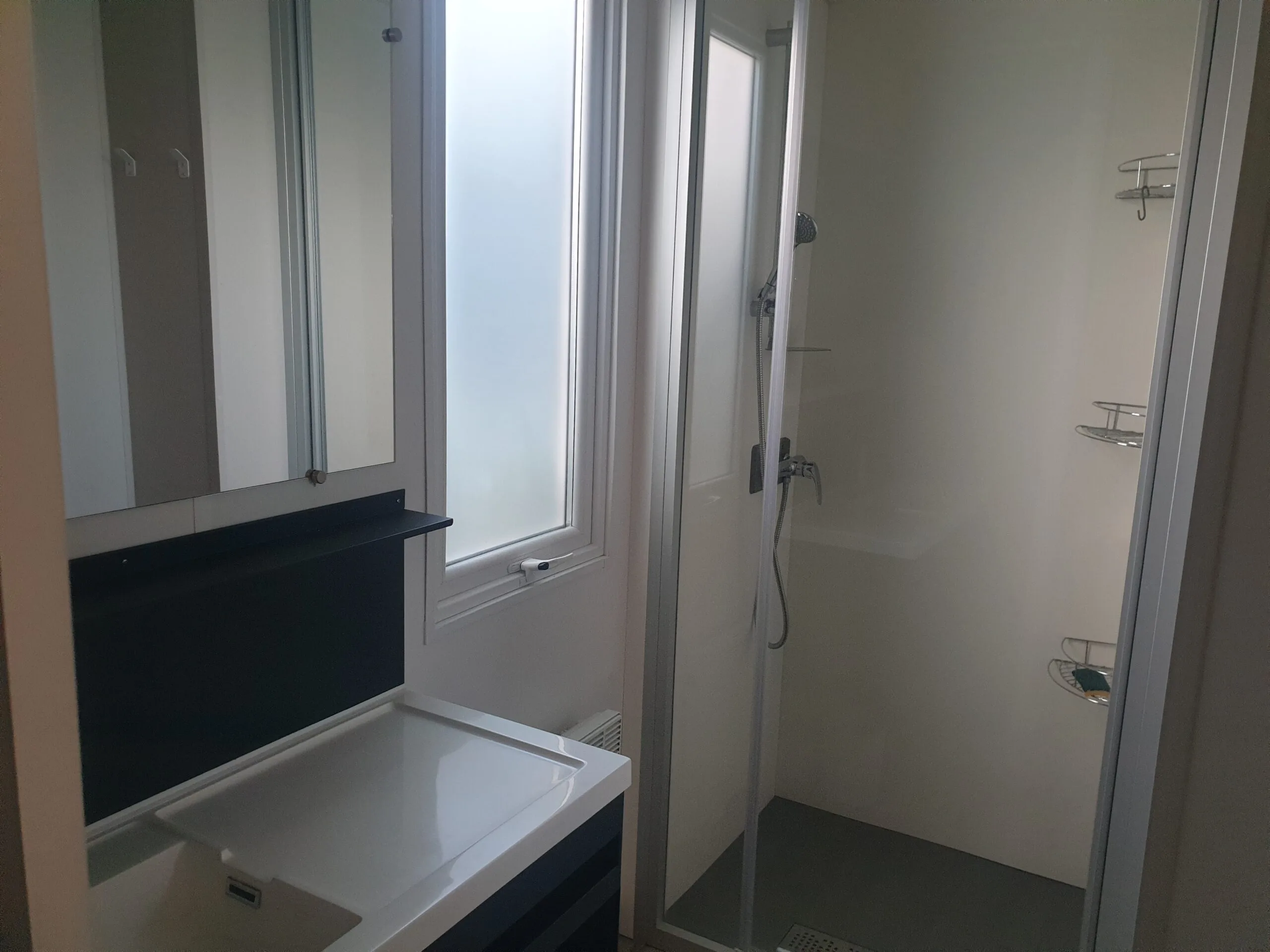 Vacances au calme à 500 m de la mer – Mobil-home tout confort 4 pers.