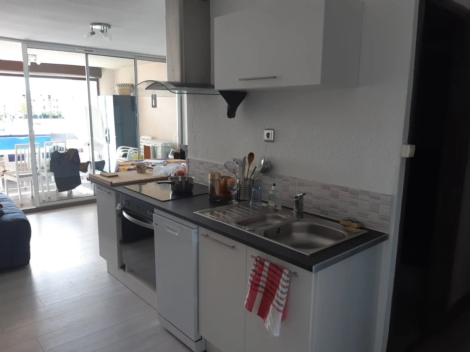 Séjour cosy avec vue sur la lagune – Appartement climatisé et rénové