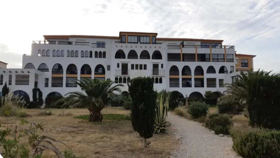T2 avec vue mer & piscine – À 50m de la plage, Saint-Cyprien