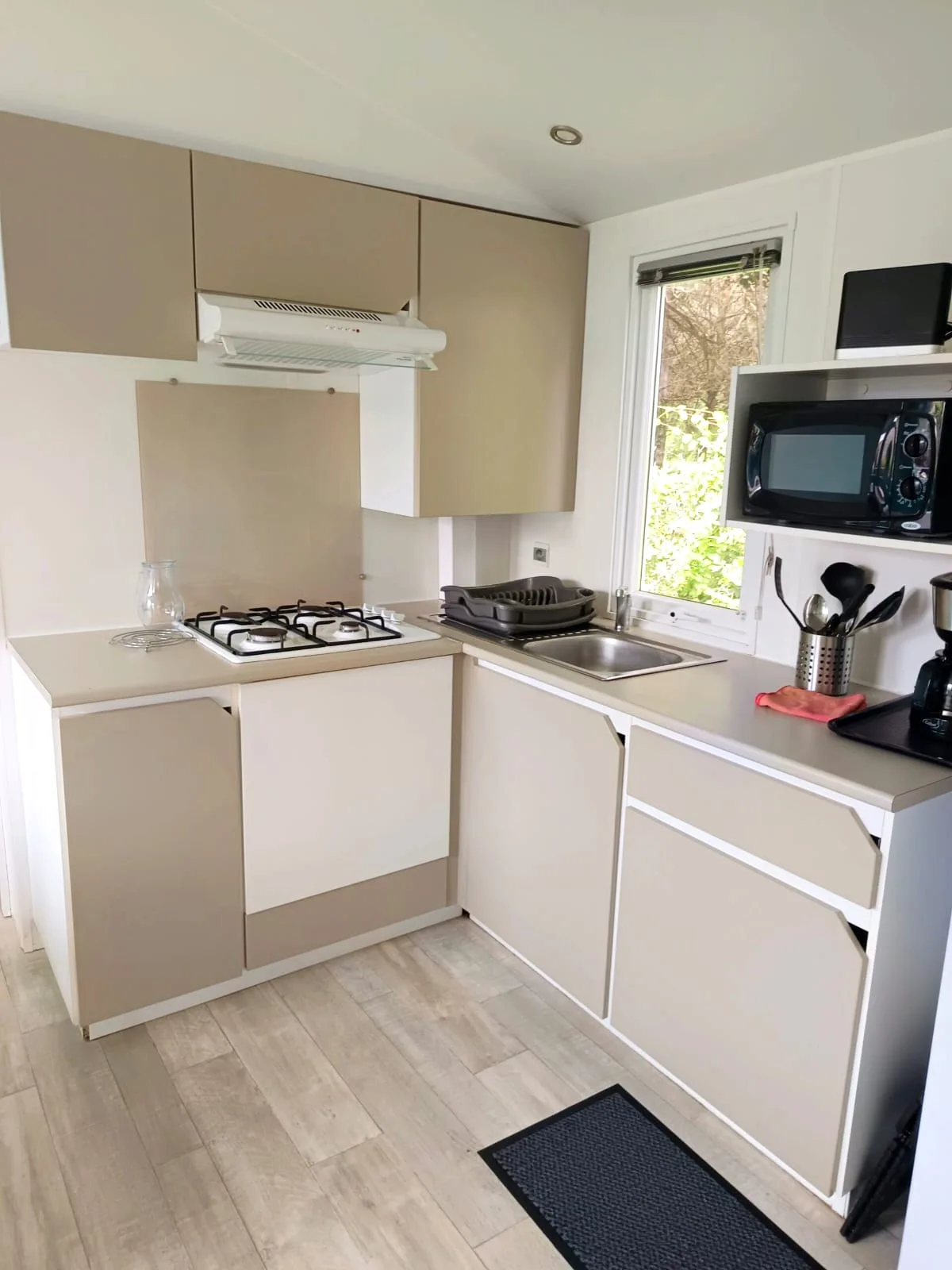 Cuisine équipée mobil-home Argelès